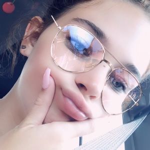 Meet your Posher, Angel